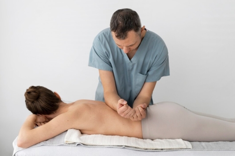 Самые эффективные виды массажа при болях в спине